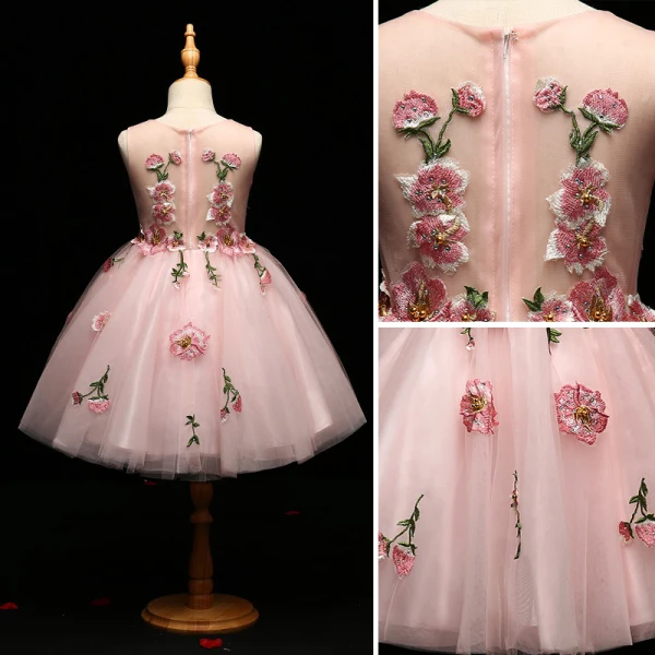 Chic / Beautiful Blushing Pink Flower Girl Dresses 2017 Ball Gown Lace Appliques Pearl Scoop Neck Sleeveless Short Wedding Party Dresses