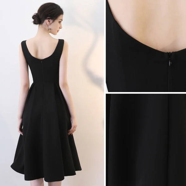 Modest / Simple Black Homecoming 2019 Graduation Dresses A-Line / Princess Scoop Neck Sleeveless Backless Knee-Length Formal Dresses