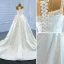 Hohes Niedriges Elegante Ivory / Creme Satin Perle Brautkleider / Hochzeitskleider 2021 A Linie Rundhalsausschnitt Perlenstickerei Pailletten Ärmellos Rückenfreies Hof-Schleppe Hochzeit