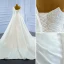 High End Elegante Ivory / Creme Satin Brautkleider / Hochzeitskleider 2021 A Linie One-Shoulder Perlenstickerei Perle Pailletten Lange Ärmel Rückenfreies Kathedrale Schleppe Hochzeit