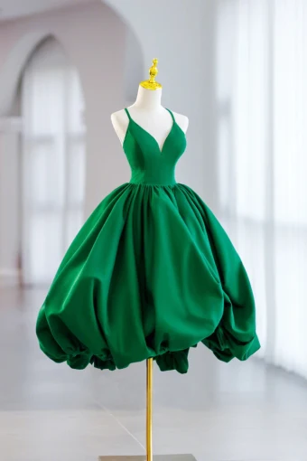 Chic Belle Vert Satin Courte Robe De Bal 2024 Robe Boule Bretelles Spaghetti Sans Manches Dos Nu Promo Robe De Ceremonie