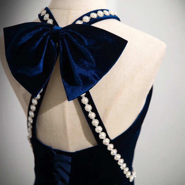 Elegant Navy Blue Pearl Velvet Prom Dresses 2024 Trumpet / Mermaid Halter Sleeveless Backless Bow Floor-Length / Long Prom Formal Dresses
