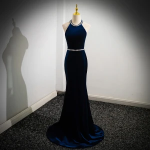Élégant Bleu Marine Perle Velours Robe De Bal 2024 Trompette Sirène Titulaire Sans Manches Dos Nu Noeud Longue Promo Robe De Ceremonie