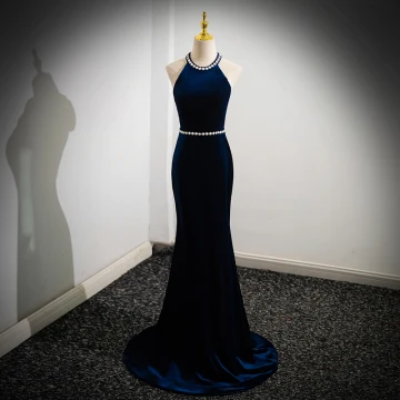 Élégant Bleu Marine Perle Velours Robe De Bal 2024 Trompette Sirène Titulaire Sans Manches Dos Nu Noeud Longue Promo Robe De Ceremonie