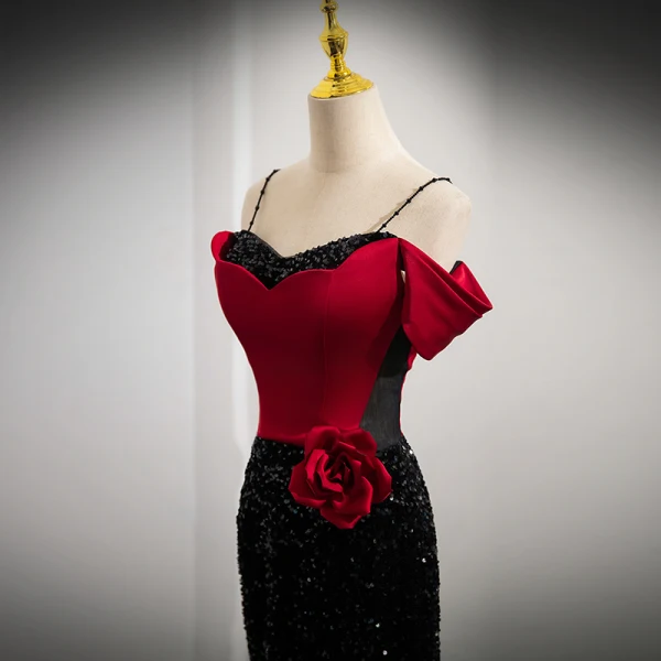 Chic / Belle Bordeaux Fleur Paillettes Satin Robe De Bal 2024 Trompette / Sirène Bretelles Spaghetti Sans Manches Dos Nu Train De Balayage Promo Robe De Ceremonie