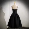 Chic / Beautiful Black Homecoming Graduation Dresses 2024 A-Line / Princess Spaghetti Straps Sleeveless Backless Knee-Length Formal Dresses