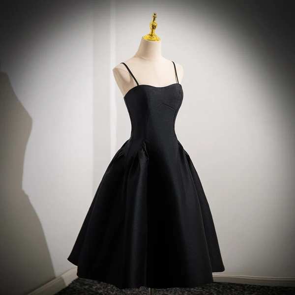 Chic / Belle Noire de retour Robe De Graduation 2024 Princesse Bretelles Spaghetti Sans Manches Dos Nu Mi-Longues Robe De Ceremonie