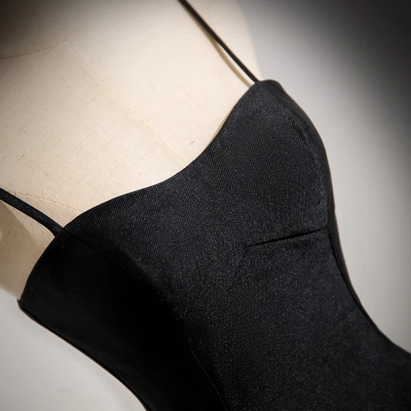 Chic / Belle Noire de retour Robe De Graduation 2024 Princesse Bretelles Spaghetti Sans Manches Dos Nu Mi-Longues Robe De Ceremonie