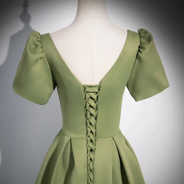 Élégant Vert Cendré Satin Robe De Bal 2024 Princesse Encolure Carrée Manches Courtes Dos Nu Longue Promo Robe De Ceremonie