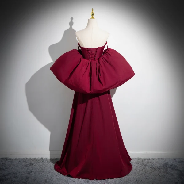Elegant Burgundy Split Front Prom Dresses 2024 A-Line / Princess Strapless Puffy Short Sleeve Backless Bow Floor-Length / Long Formal Dresses