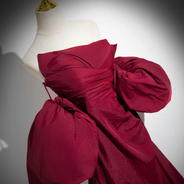 Elegant Burgundy Split Front Prom Dresses 2024 A-Line / Princess Strapless Puffy Short Sleeve Backless Bow Floor-Length / Long Formal Dresses