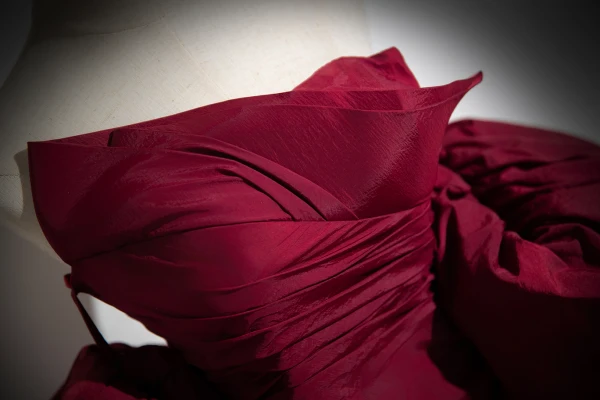 Elegant Burgundy Split Front Prom Dresses 2024 A-Line / Princess Strapless Puffy Short Sleeve Backless Bow Floor-Length / Long Formal Dresses
