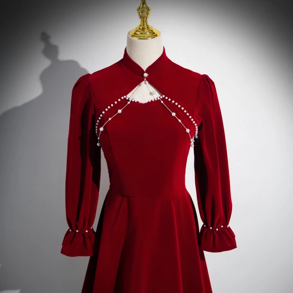 Chic / Beautiful Burgundy Pearl Velvet Prom Dresses 2024 Ball Gown High Neck Long Sleeve Backless Floor-Length / Long Prom Formal Dresses