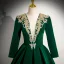 Elegante Dunkelgrün Perlenstickerei Pailletten Samt Ballkleider 2024 Ballkleid Rundhalsausschnitt Lange Ärmel Lange Ball Festliche Kleider