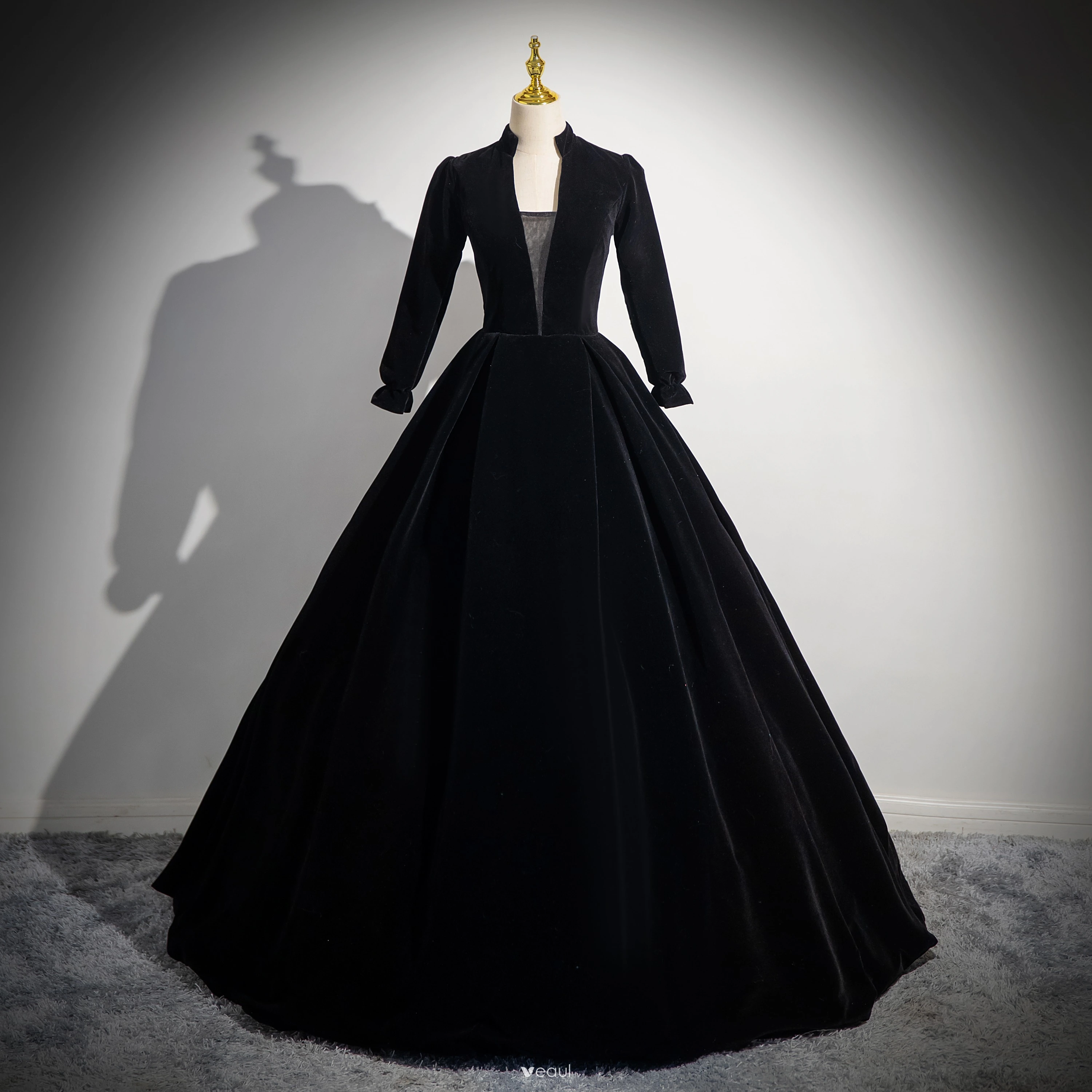 Los 5 Mejores Vestidos De Terciopelo Para Invitadas De Boda: Análisis Y