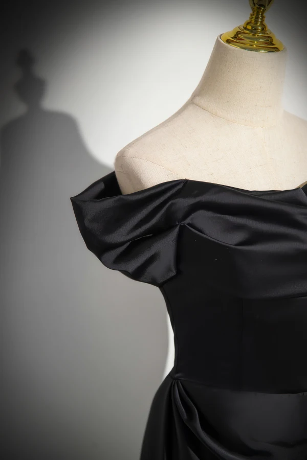 Elegant Black Empire Evening Dresses 2024 Off-The-Shoulder Sleeveless Backless Floor-Length / Long Evening Party Formal Dresses