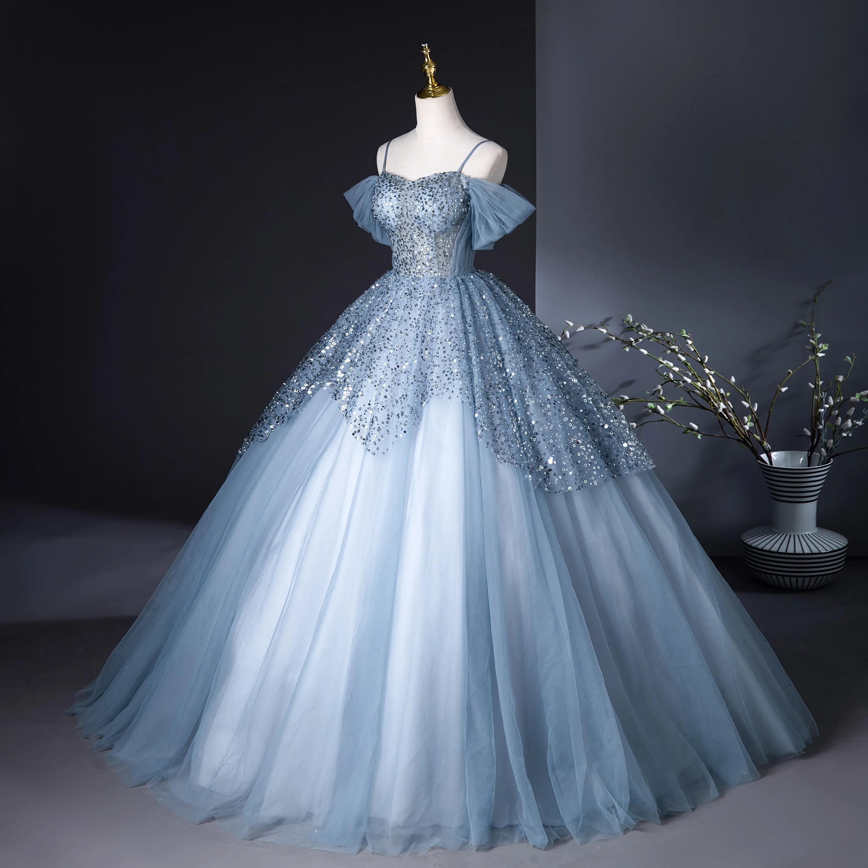 Bling Bling Sky Blue Sequins Prom Dresses 2024 Ball Gown Spaghetti Straps Sleeveless