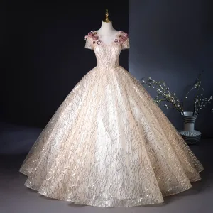 Charmant Bling Bling Doré Appliques Perlage Perle Paillettes En Dentelle Fleur Robe De Bal 2024 Robe Boule Encolure Dégagée Manches Courtes Dos Nu