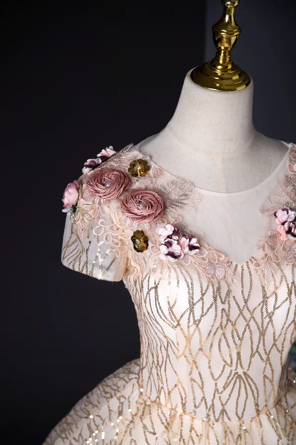 Charmant Bling Bling Gold Applikationen Perlenstickerei Perle Pailletten Spitze Blumen Ballkleider 2024 Ballkleid Rundhalsausschnitt Kurze Ärmel Rückenfreies