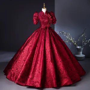 Vintage Originale Bordeaux Impression Robe De Bal 2024 Robe Boule Col Haut Gonflée Manches Courtes Noeud Dos Nu Longue Promo Robe De Ceremonie