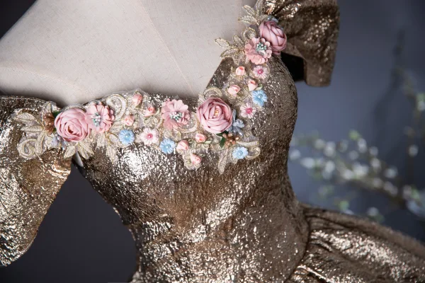 Charming Bling Bling Gold Glitter Pearl Appliques Lace Flower Prom Dresses 2024 Ball Gown Off-The-Shoulder Short Sleeve Backless Floor-Length / Long