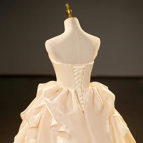 Mode Champagner Perlenstickerei Fallende Rüsche Ballkleider 2023 Ballkleid Organza Bandeau Ärmellos Rückenfreies Lange Ball Festliche Kleider
