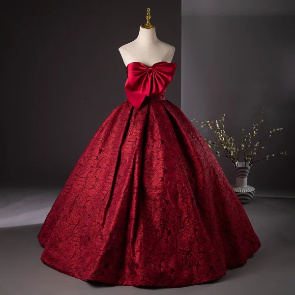 Elegant Burgundy Prom Dresses 2024 Ball Gown Strapless Bow Sleeveless Backless Floor-Length / Long Formal Dresses