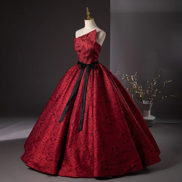 Chic / Beautiful Burgundy Prom Dresses Ball Gown 2024 Strapless Sleeveless Backless Bow Sash Floor-Length / Long Prom Formal Dresses