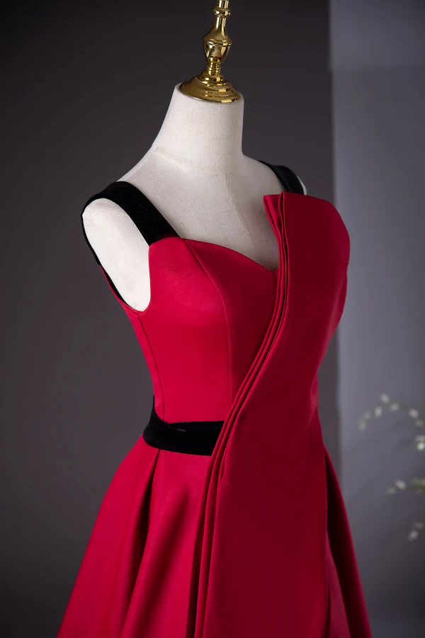 Elegant Burgundy Prom Dresses 2024 A-Line / Princess Square Neckline Sleeveless Backless Sweep Train Prom Formal Dresses