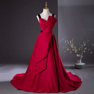 Élégant Bordeaux Robe De Bal 2024 Princesse Encolure Carrée Sans Manches Dos Nu Train De Balayage Promo Robe De Ceremonie