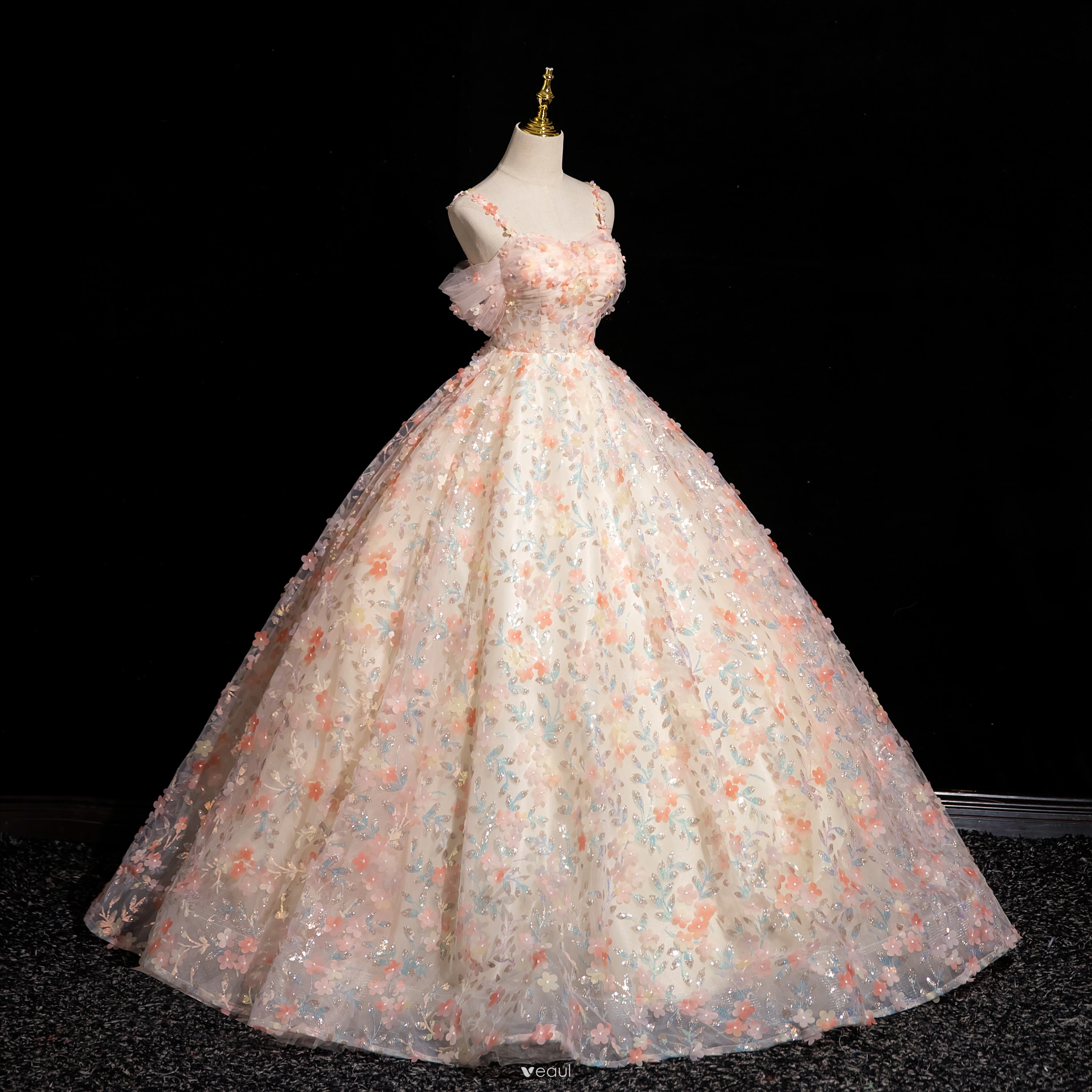 Beautiful Red Sequins Appliques Ball Gown，Strapless A Line Prom Dress Y8213
