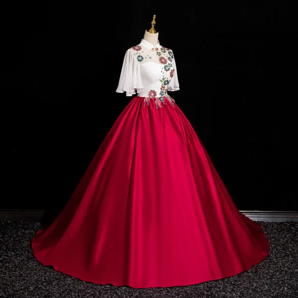 Elegant Burgundy Satin Beading Sequins Prom Dresses 2024 Ball Gown High Neck Short Sleeve Backless Floor-Length / Long Prom Formal Dresses