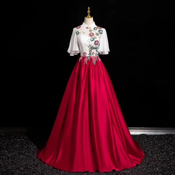 Elegant Burgundy Satin Beading Sequins Prom Dresses 2024 Ball Gown High Neck Short Sleeve Backless Floor-Length / Long Prom Formal Dresses