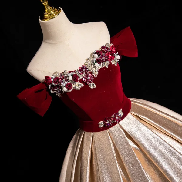 Elegant Rose Gold Rhinestone Pearl Appliques Velvet Prom Dresses 2024 Ball Gown Off-The-Shoulder Short Sleeve Backless Floor-Length / Long Prom Formal Dresses
