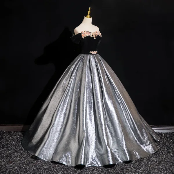 Vintage / Retro Silver Pearl Appliques Prom Dresses 2024 Ball Gown Strapless Sleeveless Backless Floor-Length / Long Prom Formal Dresses