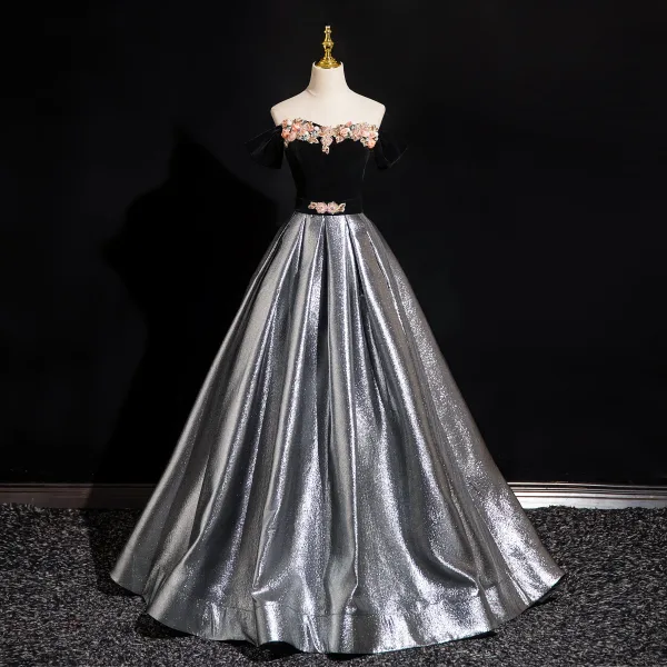 Vintage / Retro Silver Pearl Appliques Prom Dresses 2024 Ball Gown Strapless Sleeveless Backless Floor-Length / Long Prom Formal Dresses