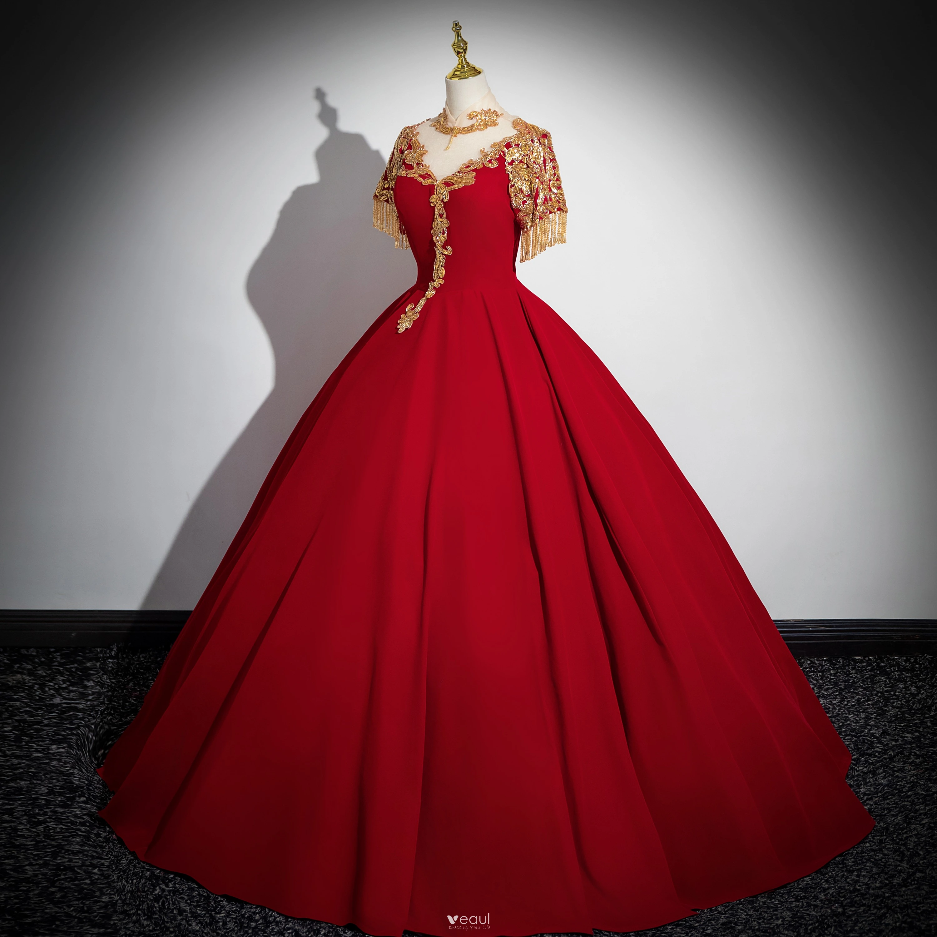 Chinese style Gold Beading Sequins Tassel Red Prom Dresses 2024 Ball Gown High Neck Short Sleeve Backless Floor-Length / Long Prom Formal Dresses Chinese style Gold Beading Sequins Tassel Red Prom Dresses 2024 Ball Gown High Neck Short Sleeve Backless Floor-Length / Long Prom Formal Dresses
