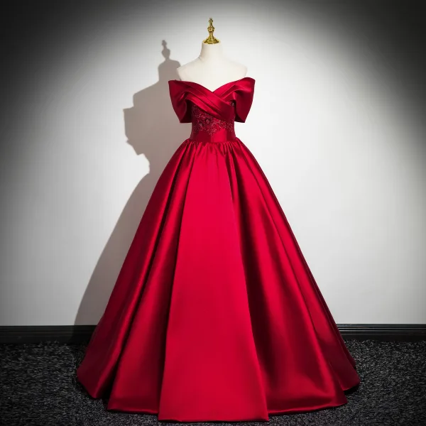 Elegant Red Satin Lace Flower Prom Dresses 2024 Ball Gown Off-The-Shoulder Short Sleeve Backless Floor-Length / Long Prom Formal Dresses