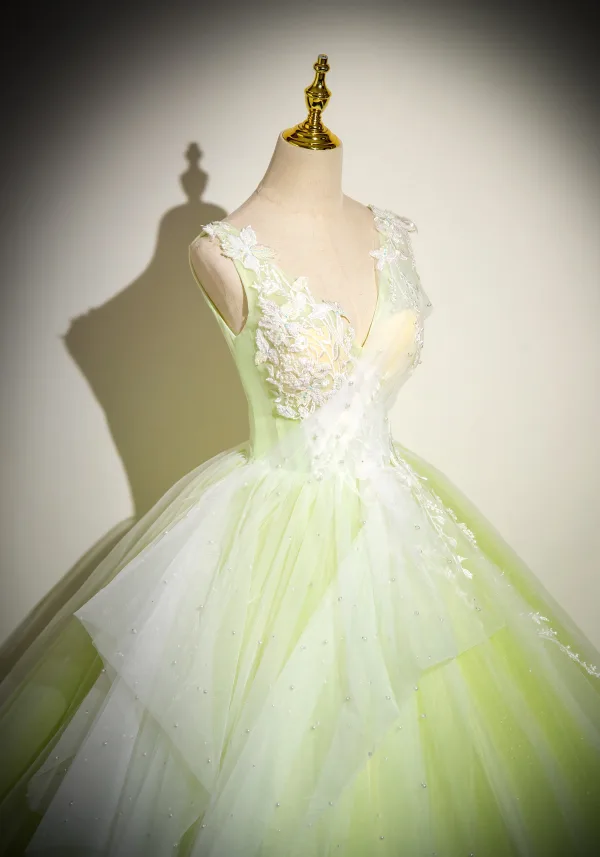 Chic / Beautiful Sage Green Beading Lace Flower Prom Dresses 2024 Ball Gown V-Neck Sleeveless Backless Floor-Length / Long Prom Formal Dresses