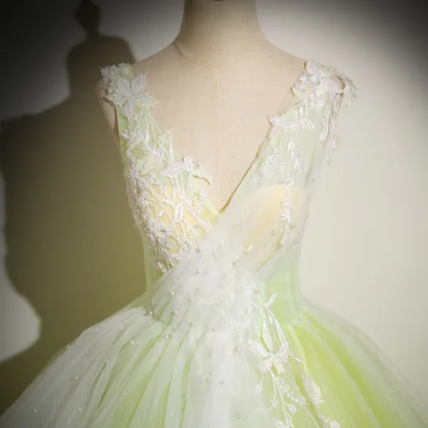 Chic / Beautiful Sage Green Beading Lace Flower Prom Dresses 2024 Ball Gown V-Neck Sleeveless Backless Floor-Length / Long Prom Formal Dresses