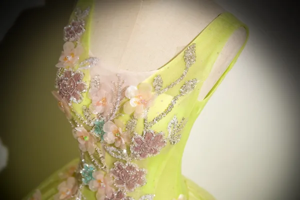Chic / Beautiful Sage Green Beading Sequins Appliques Prom Dresses 2024 Ball Gown V-Neck Sleeveless Backless Floor-Length / Long Prom Formal Dresses