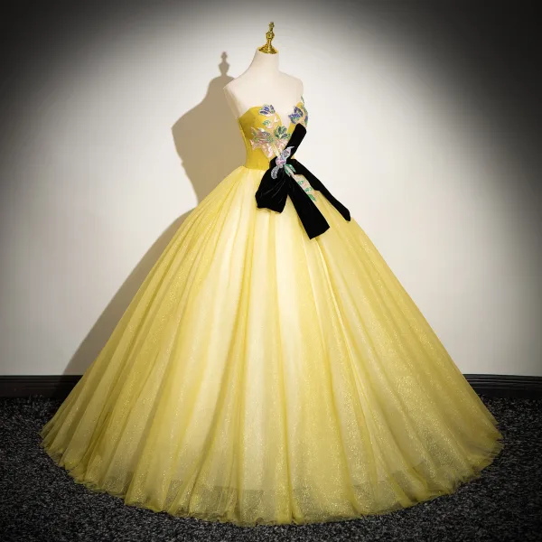 Elegant Yellow Beading Sequins Lace Flower Prom Dresses 2024 Ball Gown Strapless Bow Sleeveless Backless Floor-Length / Long Prom Formal Dresses