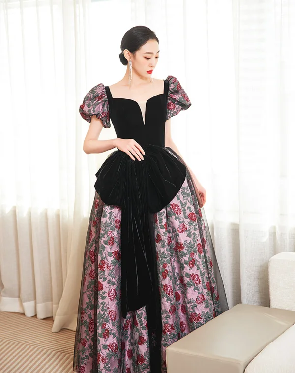 Élégant Noire Impression Robe De Bal 2023 Princesse Bretelles Spaghetti Manches Courtes Dos Nu Noeud Longue Promo Robe De Ceremonie