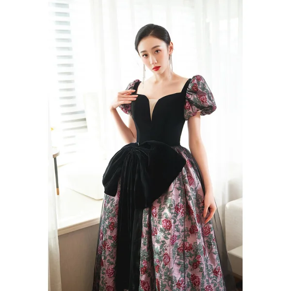 Élégant Noire Impression Robe De Bal 2023 Princesse Bretelles Spaghetti Manches Courtes Dos Nu Noeud Longue Promo Robe De Ceremonie