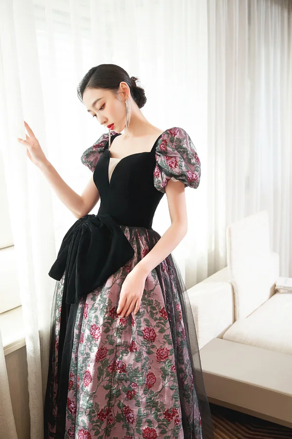Élégant Noire Impression Robe De Bal 2023 Princesse Bretelles Spaghetti Manches Courtes Dos Nu Noeud Longue Promo Robe De Ceremonie