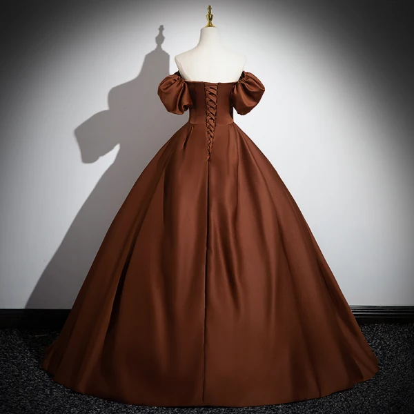 Classy Coffee Satin Prom Dresses 2024 A-Line / Princess Off-The-Shoulder Puffy Short Sleeve Backless Floor-Length / Long Formal Dresses