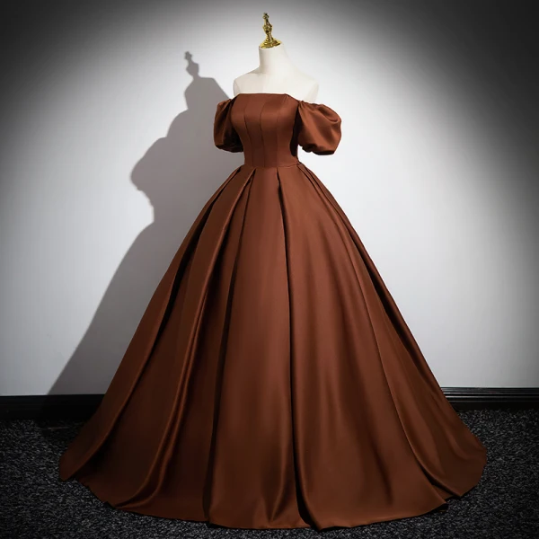 Classy Coffee Satin Prom Dresses 2024 A-Line / Princess Off-The-Shoulder Puffy Short Sleeve Backless Floor-Length / Long Formal Dresses