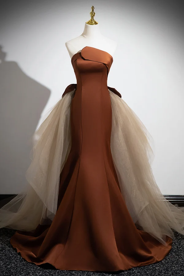 Fashion Coffee Satin Prom Dresses 2024 Trumpet / Mermaid Strapless Sleeveless Backless Bow Sweep Train Prom Formal Dresses