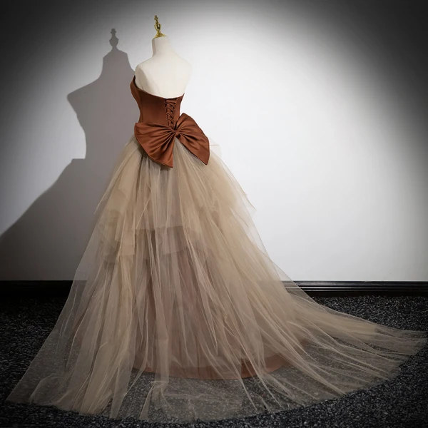 Fashion Coffee Satin Prom Dresses 2024 Trumpet / Mermaid Strapless Sleeveless Backless Bow Sweep Train Prom Formal Dresses