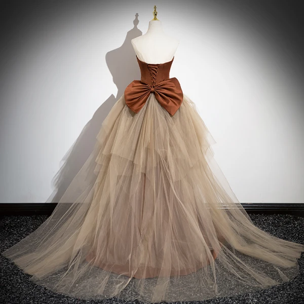 Fashion Coffee Satin Prom Dresses 2024 Trumpet / Mermaid Strapless Sleeveless Backless Bow Sweep Train Prom Formal Dresses